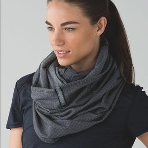 Lululemon scarf